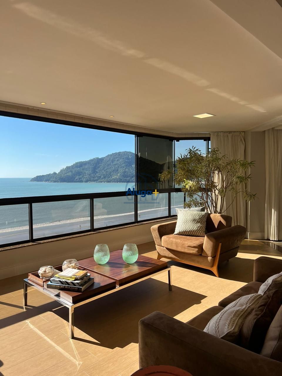 Apartamento para alugar  no Centro - Balneário Camboriú, SC. Imóveis