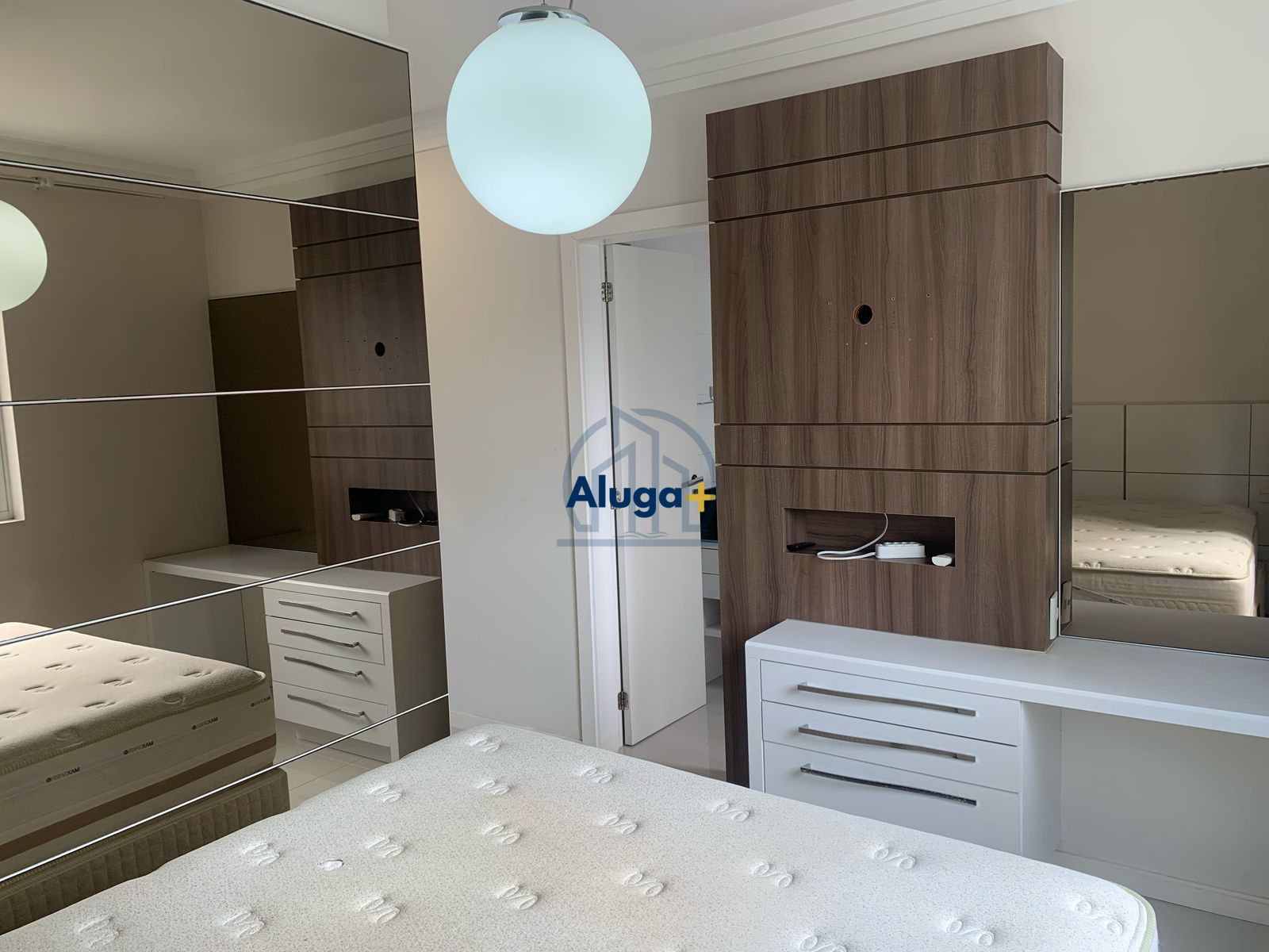 Apartamento para alugar com 3 quartos, 120m² - Foto 11
