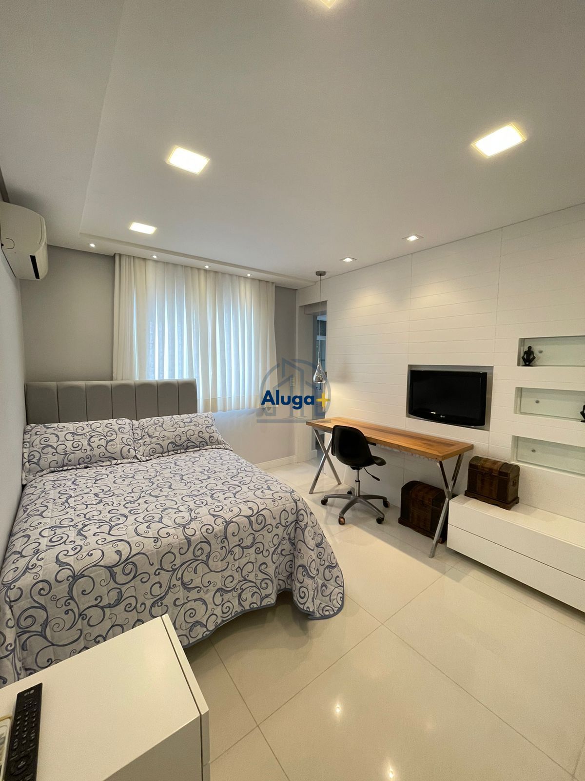 Apartamento para alugar com 3 quartos, 240m² - Foto 23