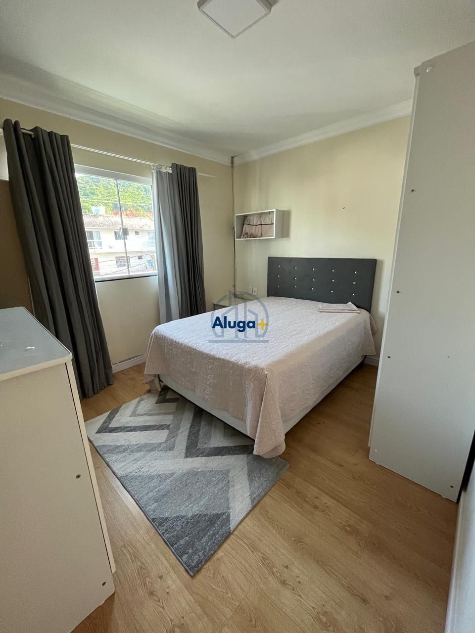 Apartamento para alugar com 2 quartos, 120m² - Foto 4
