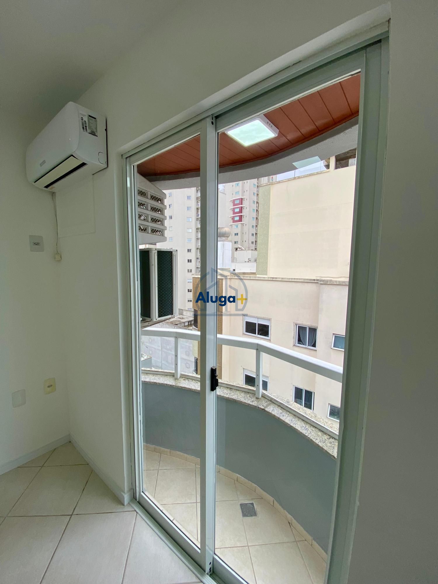 Apartamento para alugar com 2 quartos, 68m² - Foto 17