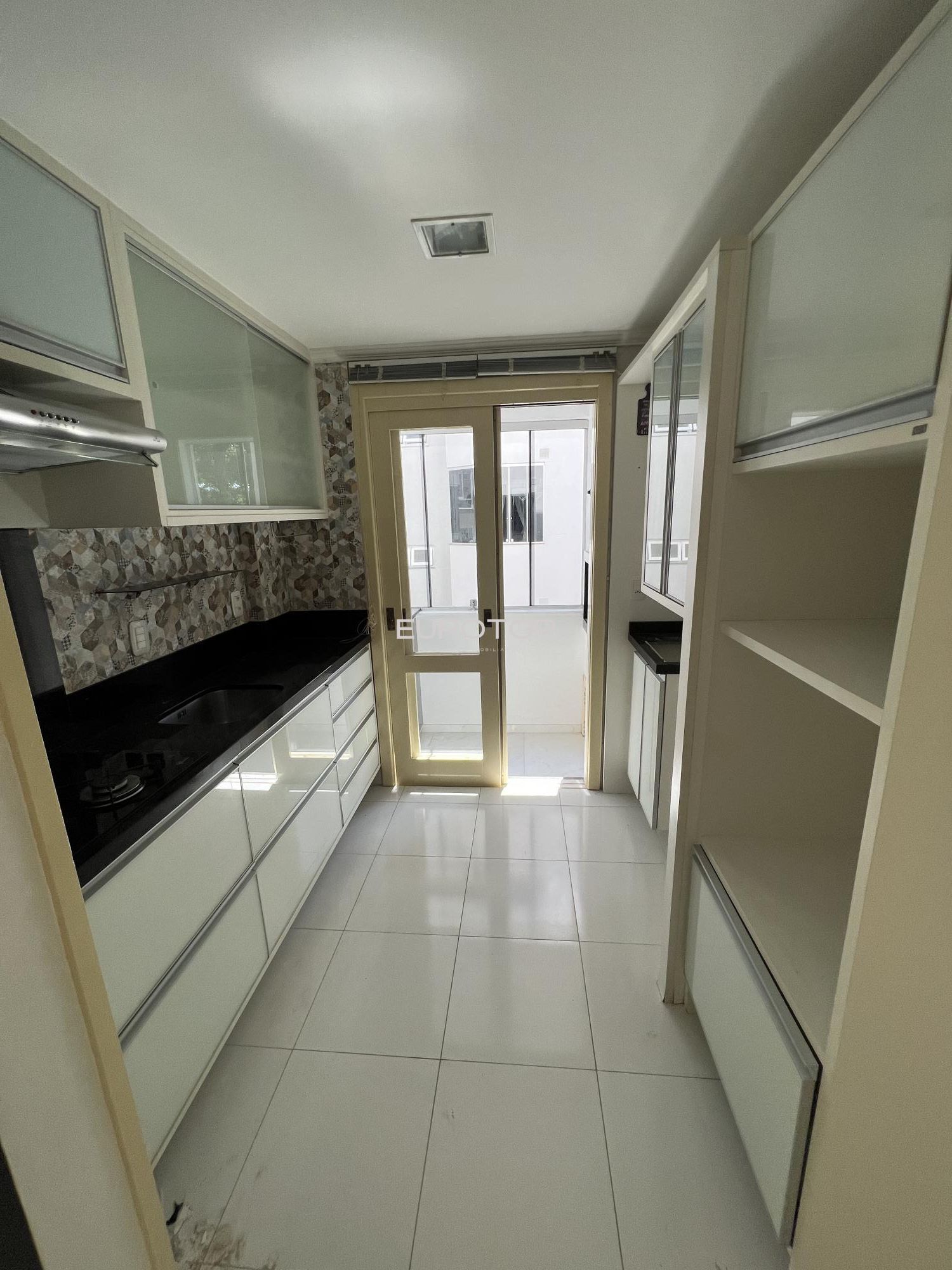 Apartamento à venda com 3 quartos, 58m² - Foto 8