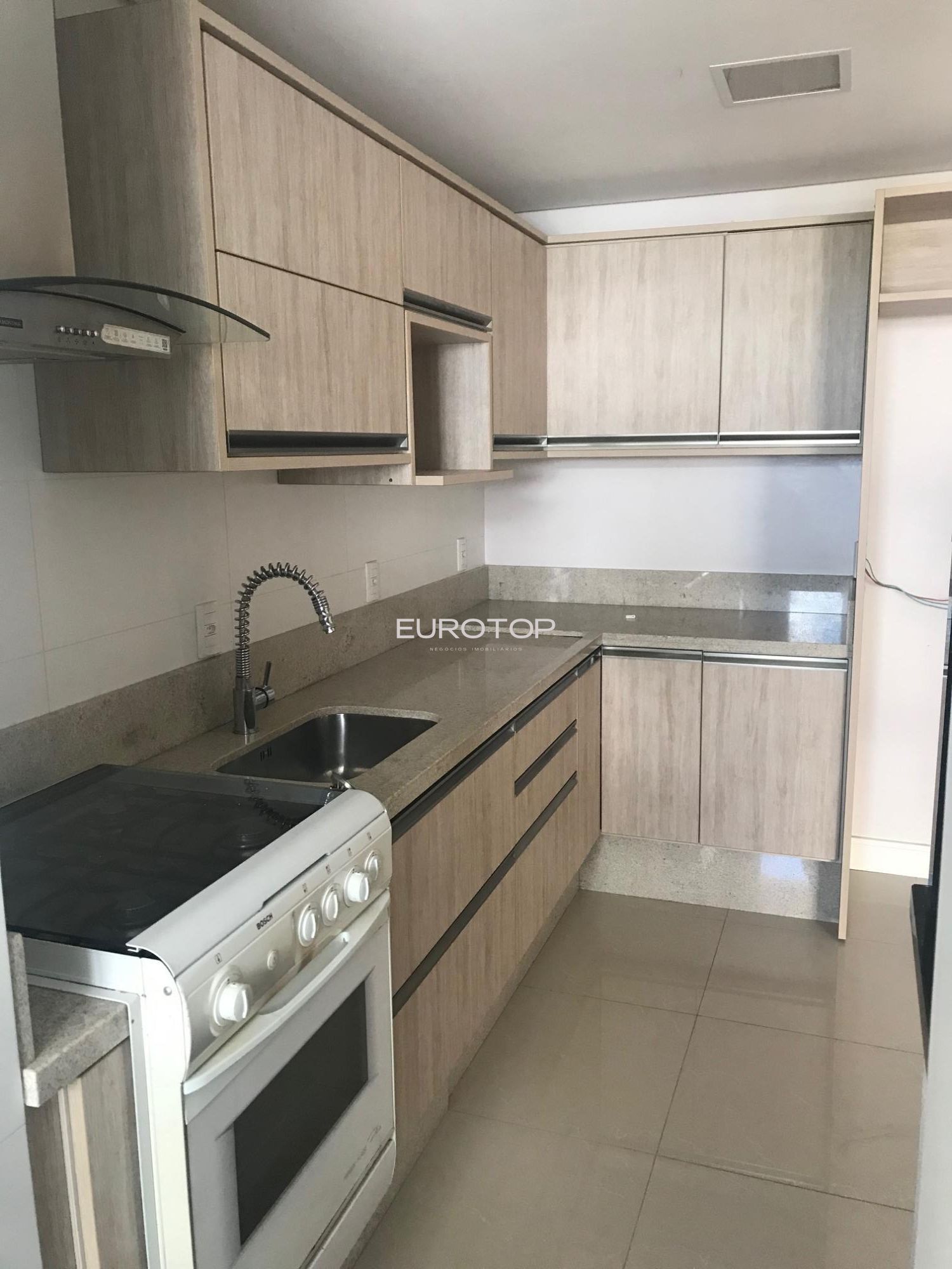 Apartamento à venda com 2 quartos, 82m² - Foto 12