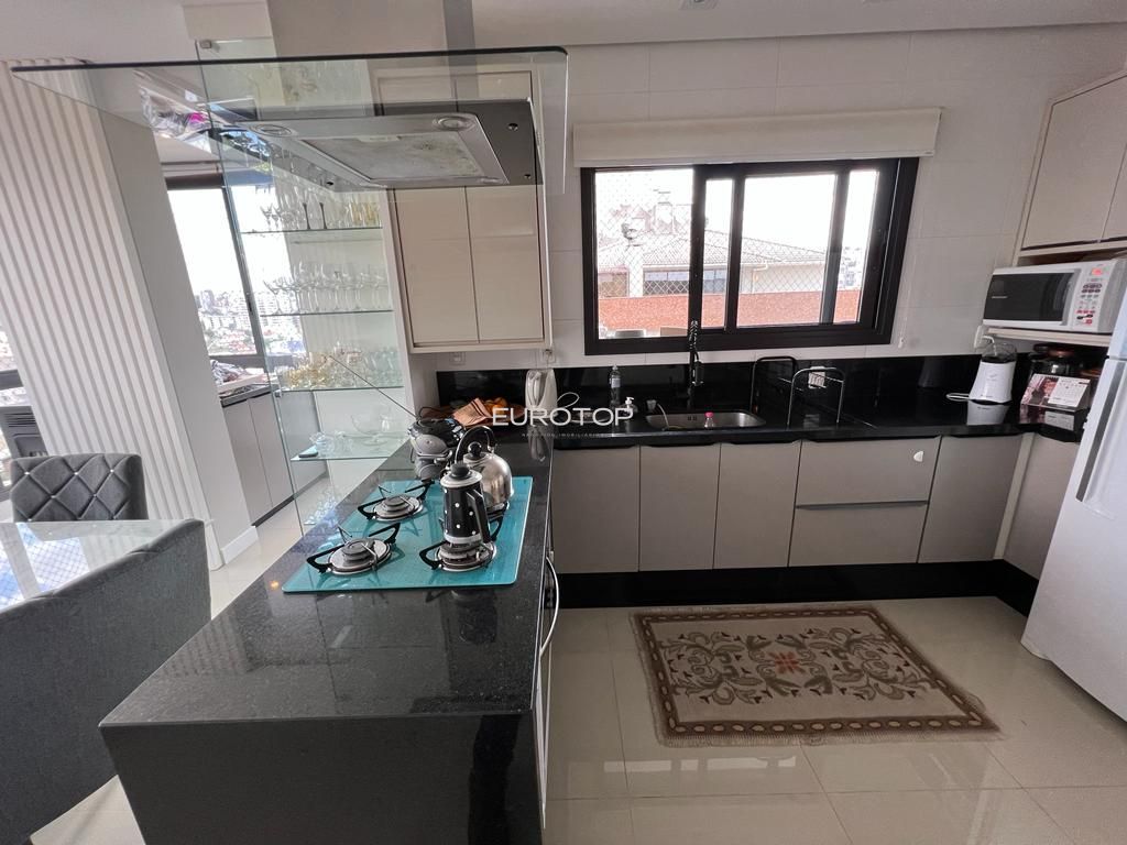 Apartamento à venda com 3 quartos, 137m² - Foto 13