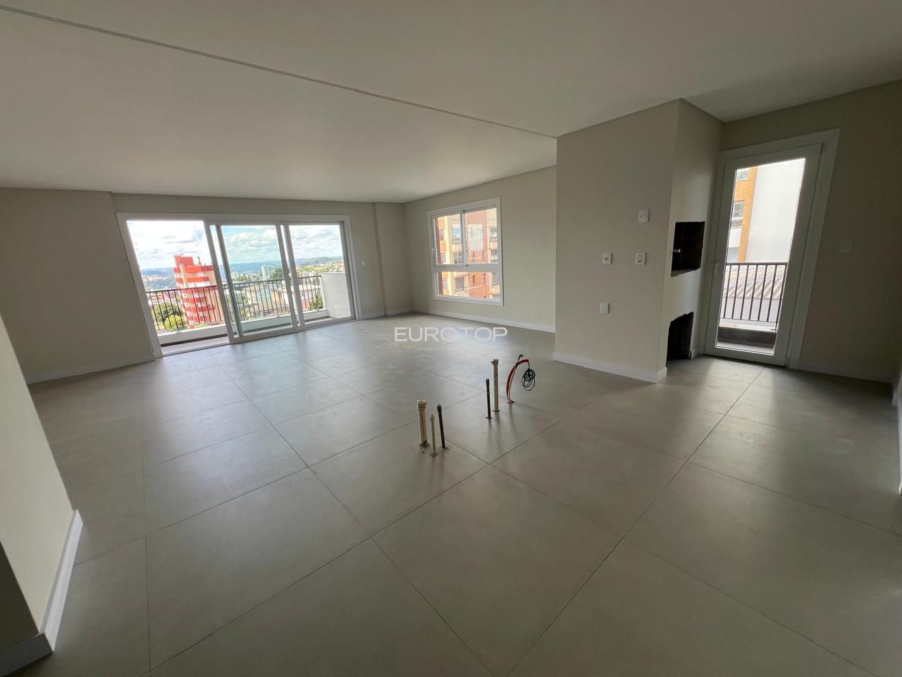 Apartamento à venda com 3 quartos, 166m² - Foto 5