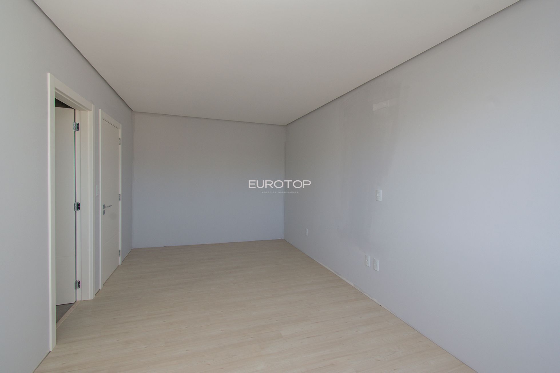 Apartamento à venda com 3 quartos, 152m² - Foto 12