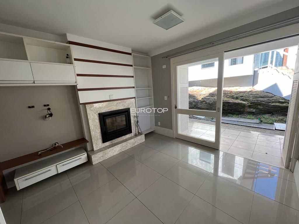 Casa à venda com 3 quartos, 350m² - Foto 14