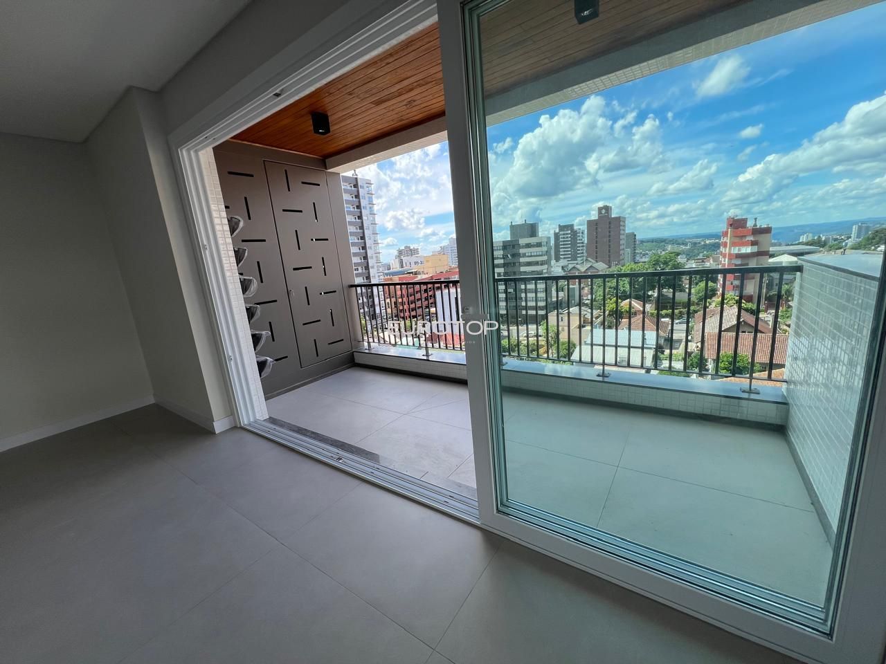 Apartamento à venda com 3 quartos, 166m² - Foto 7