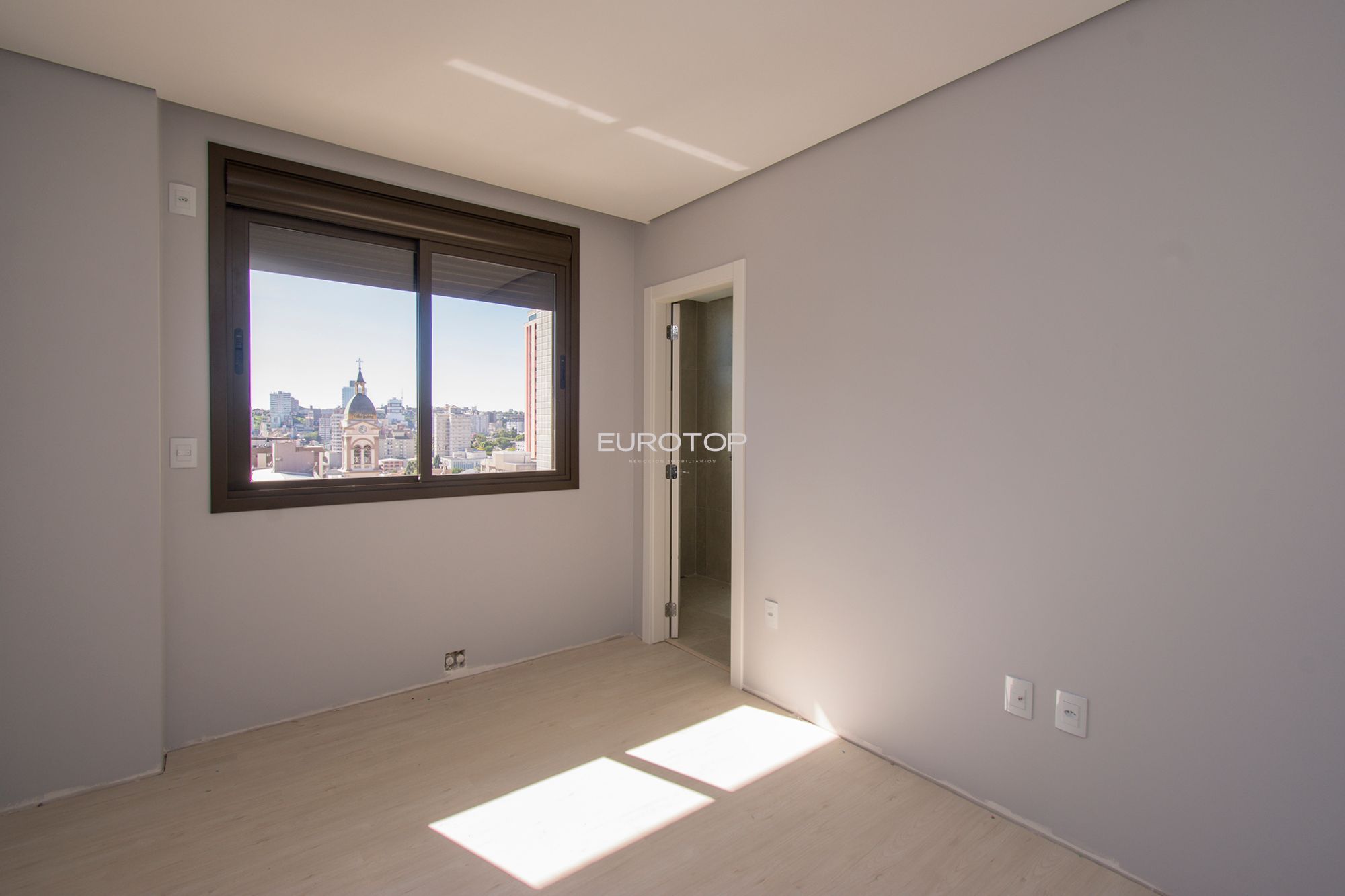 Apartamento à venda com 3 quartos, 145m² - Foto 11