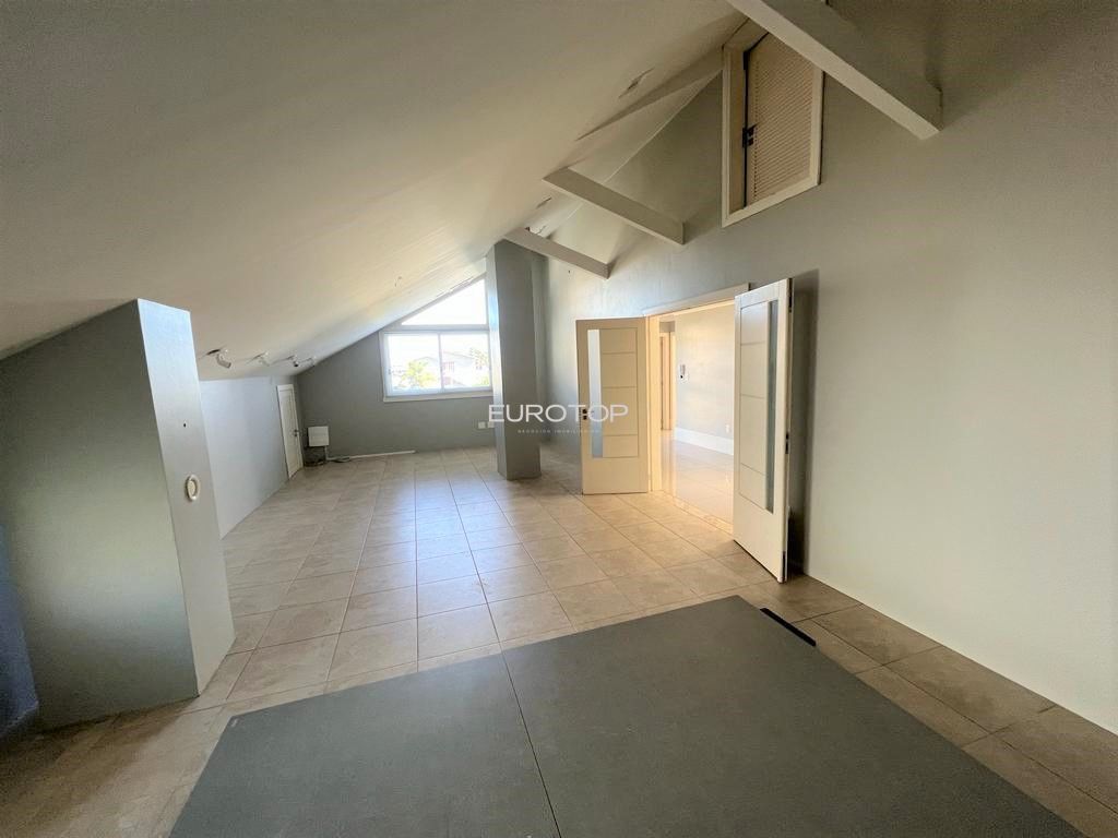 Casa à venda com 3 quartos, 350m² - Foto 26