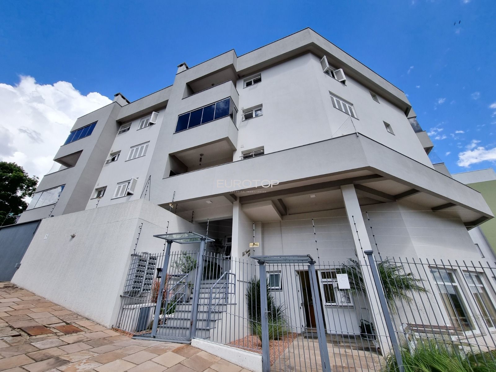 Apartamento à venda com 2 quartos, 79m² - Foto 19