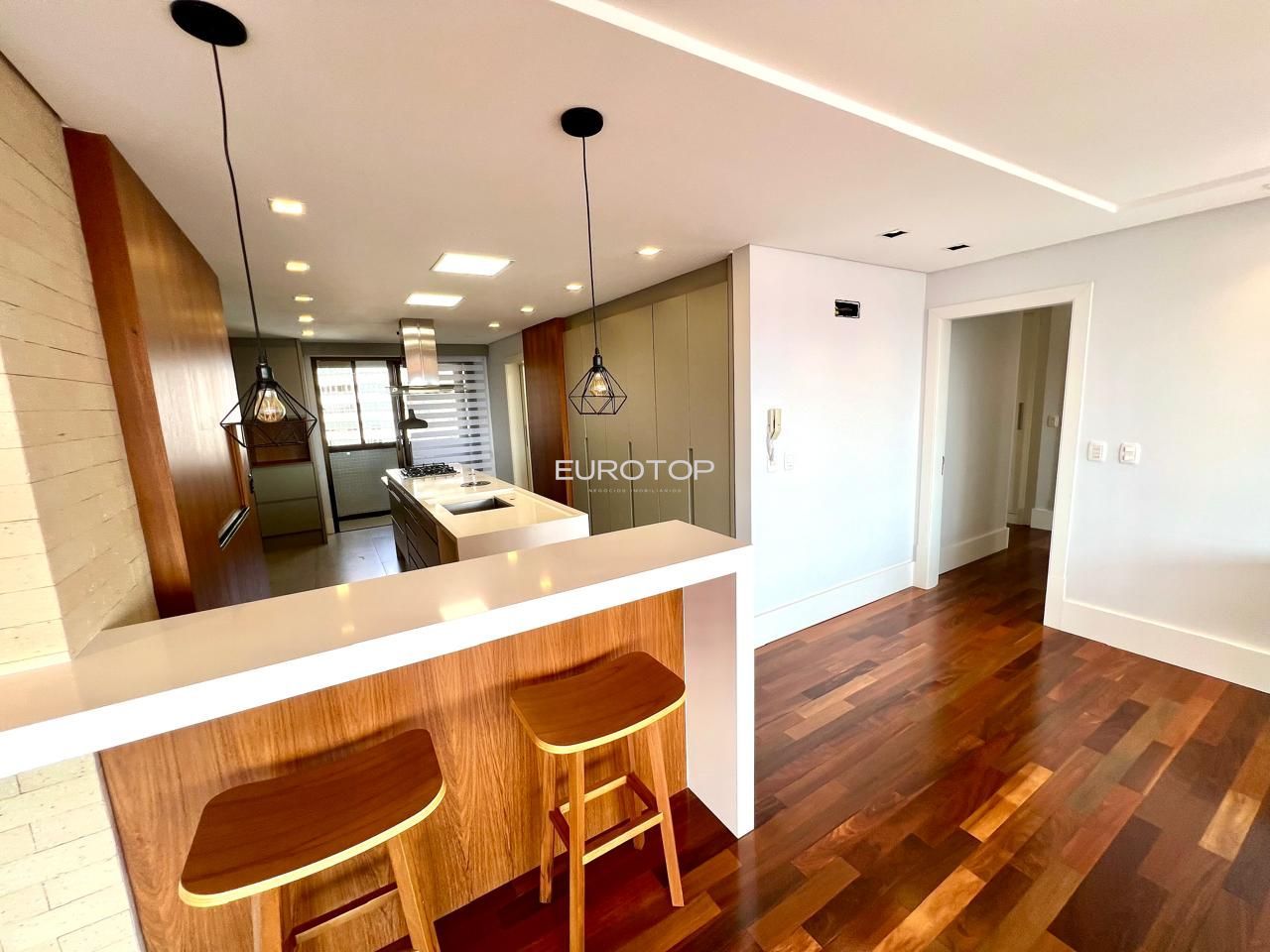 Apartamento à venda com 3 quartos, 169m² - Foto 19