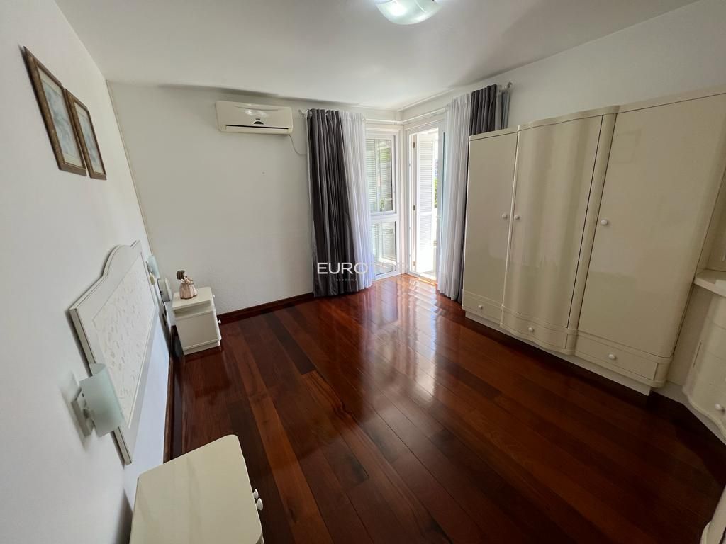 Casa à venda com 3 quartos, 230m² - Foto 23