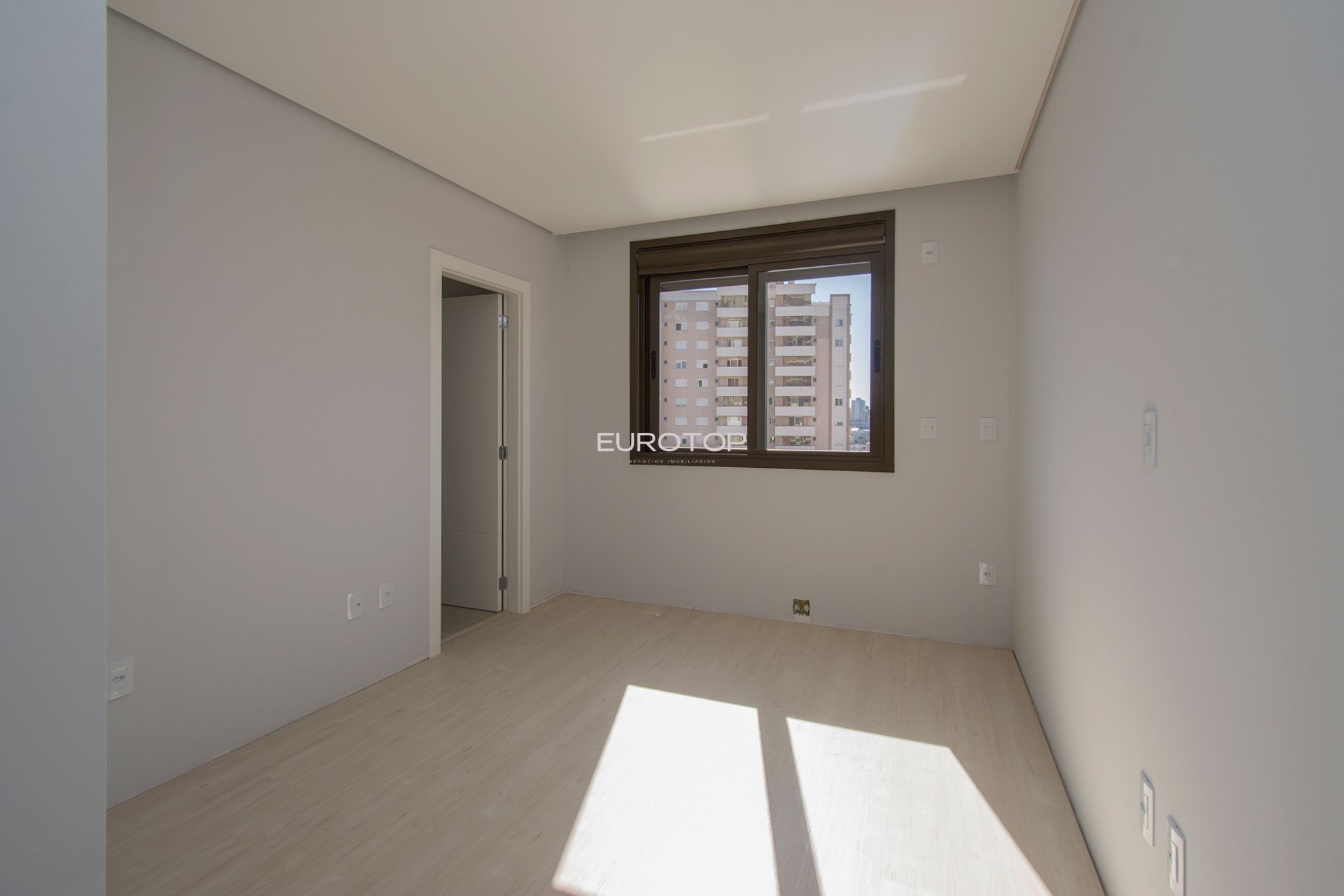 Apartamento à venda com 3 quartos, 152m² - Foto 14