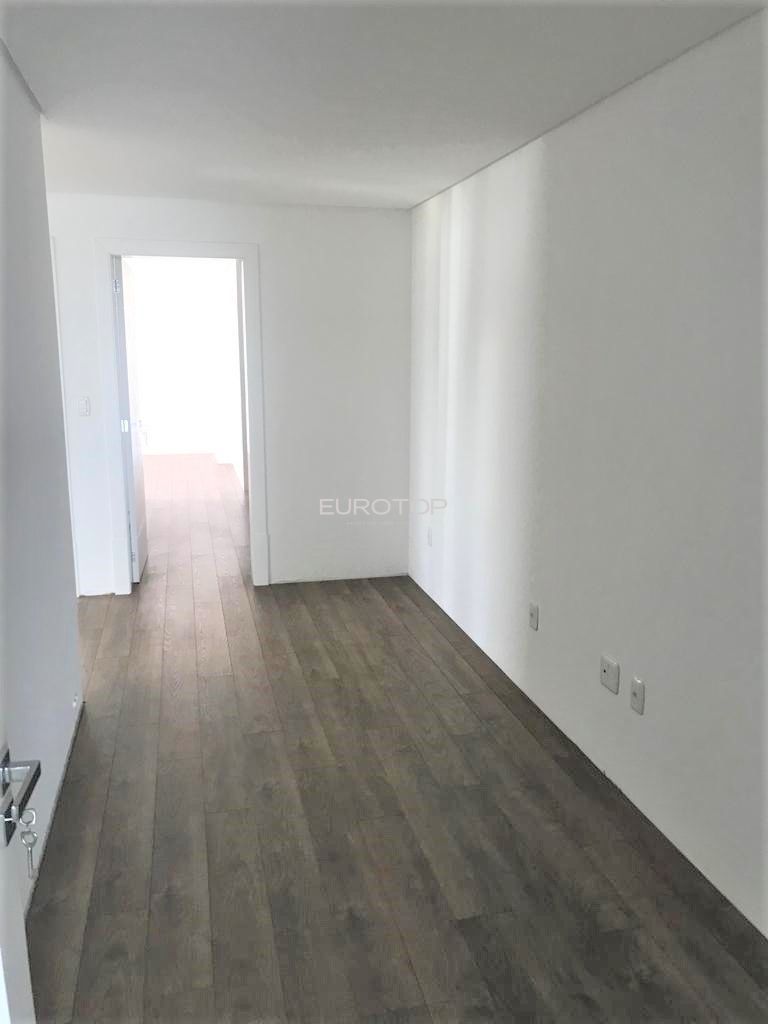 Apartamento à venda com 3 quartos, 267m² - Foto 13