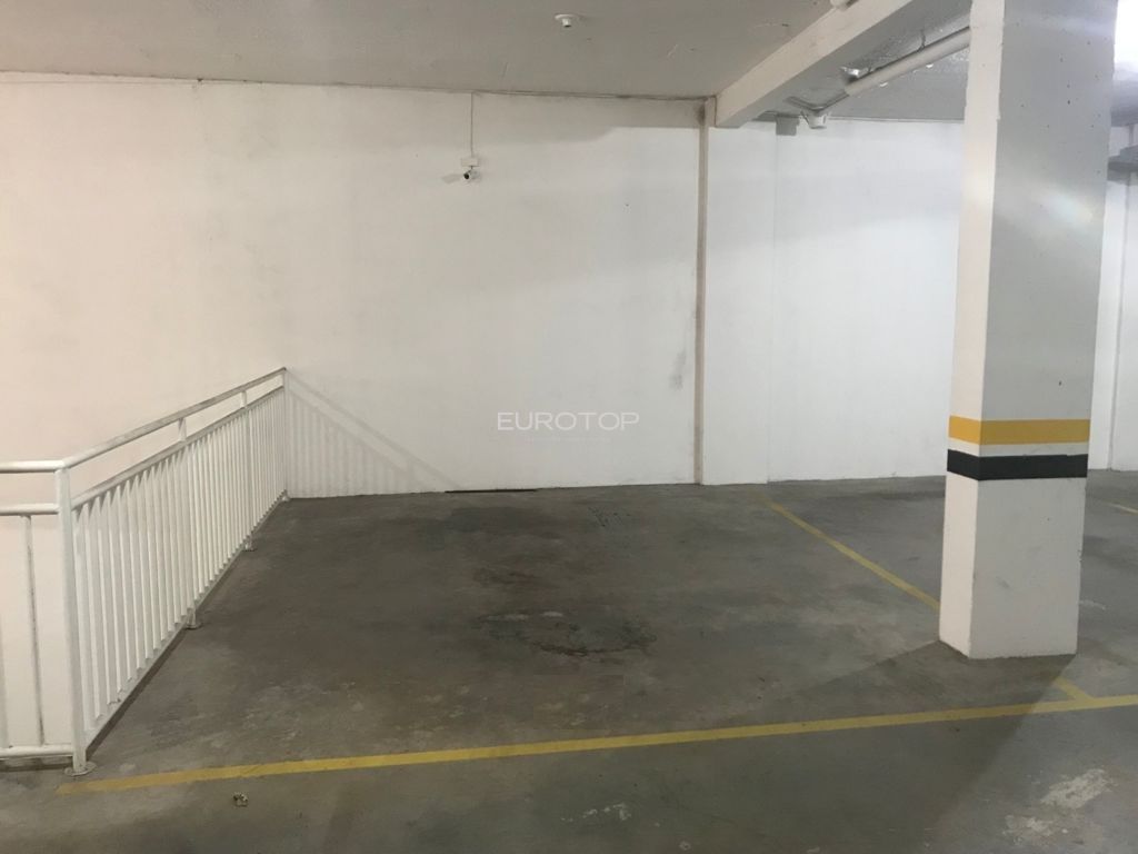 Apartamento à venda com 2 quartos, 80m² - Foto 23