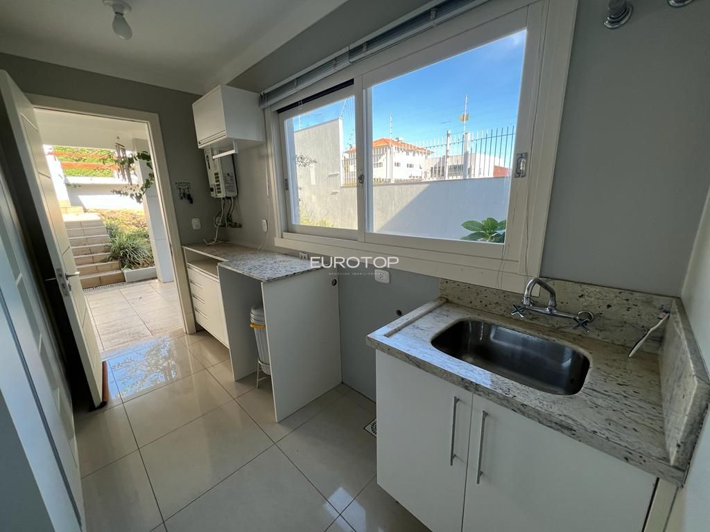 Casa à venda com 3 quartos, 350m² - Foto 15