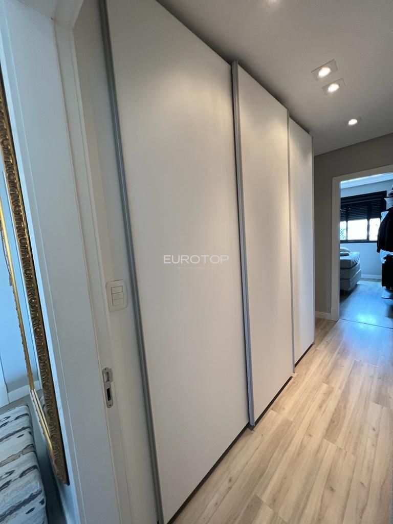 Apartamento à venda com 3 quartos, 137m² - Foto 19