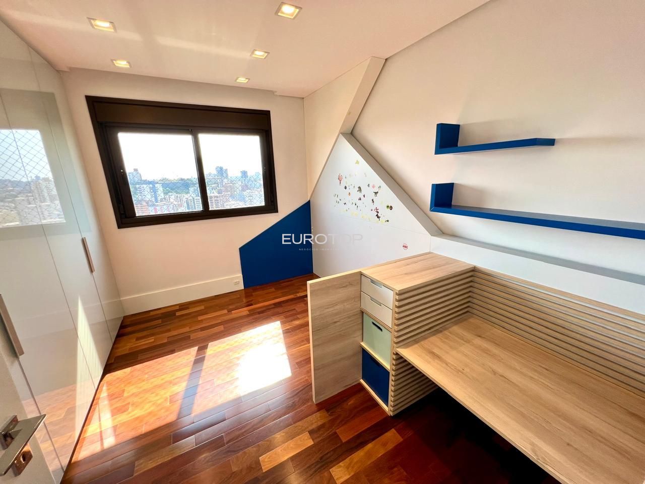 Apartamento à venda com 3 quartos, 169m² - Foto 36