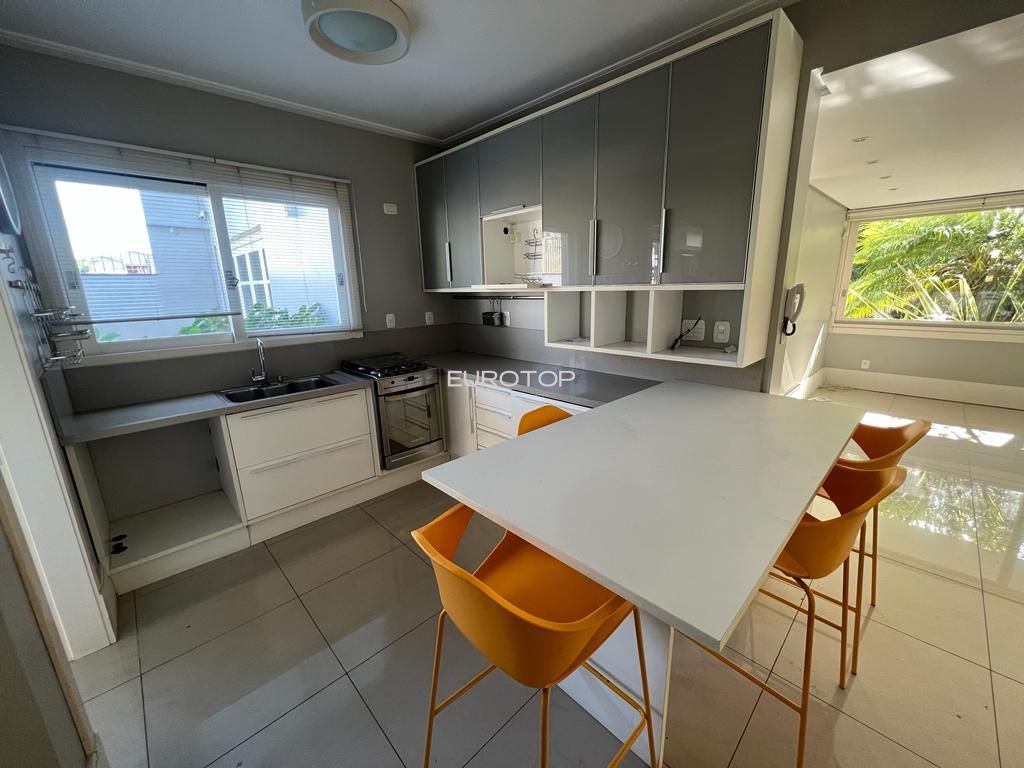 Casa à venda com 3 quartos, 350m² - Foto 11