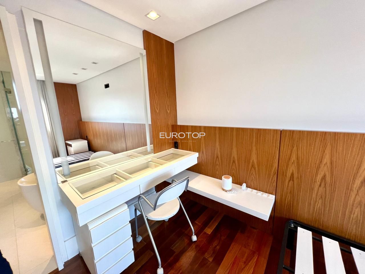 Apartamento à venda com 3 quartos, 169m² - Foto 31