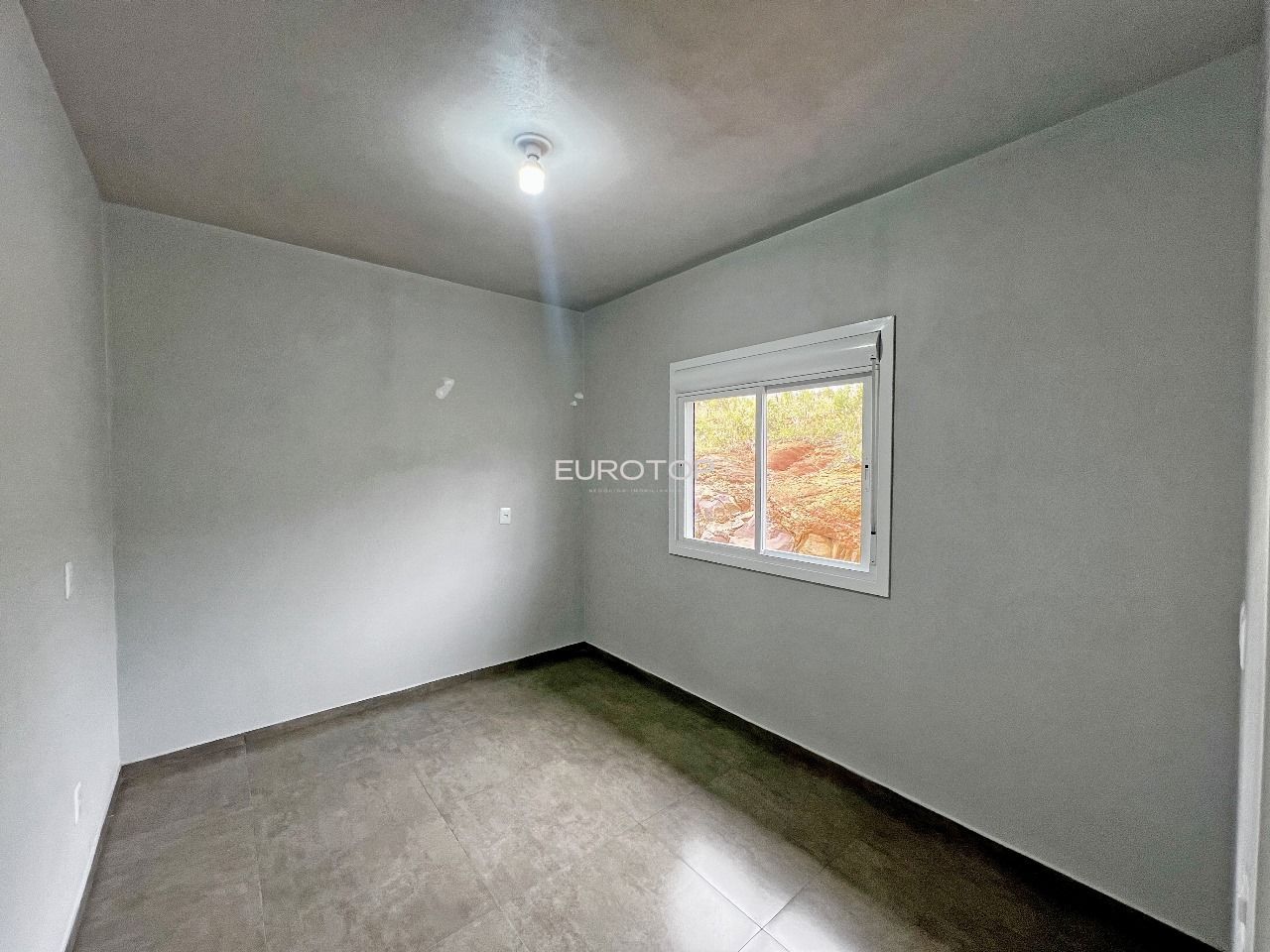 Casa à venda com 2 quartos, 42m² - Foto 12
