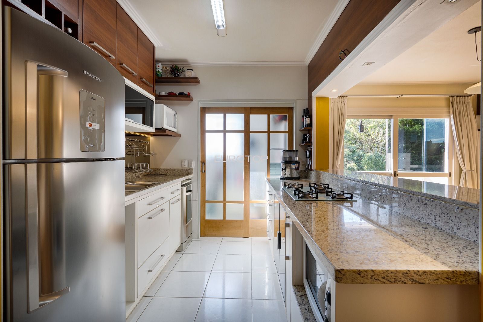 Apartamento à venda com 2 quartos, 79m² - Foto 1