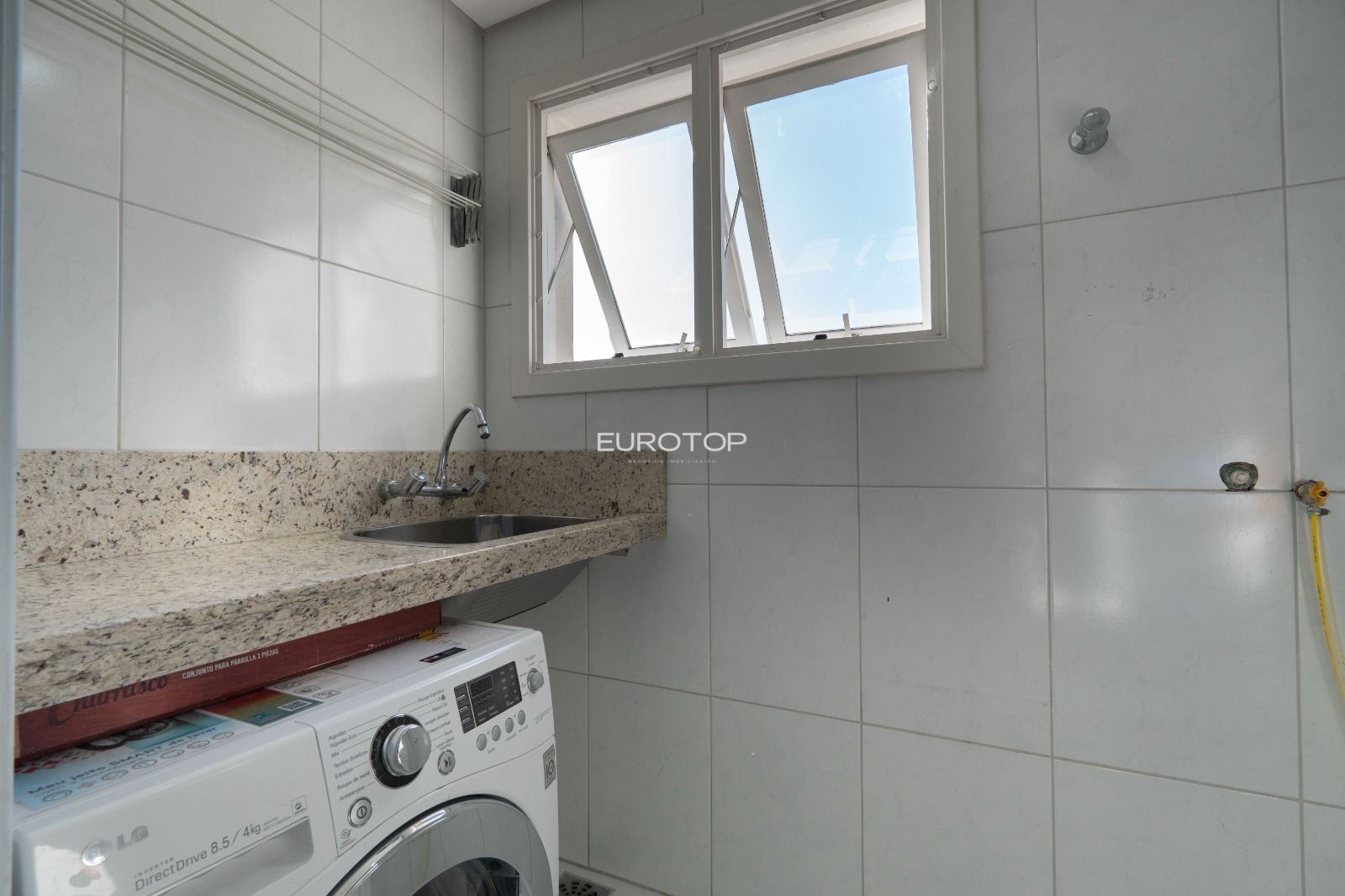 Apartamento à venda com 2 quartos, 79m² - Foto 9