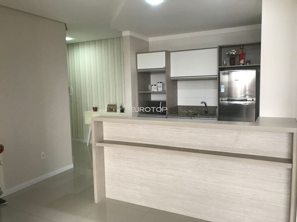 Apartamento à venda com 2 quartos, 80m² - Foto 11