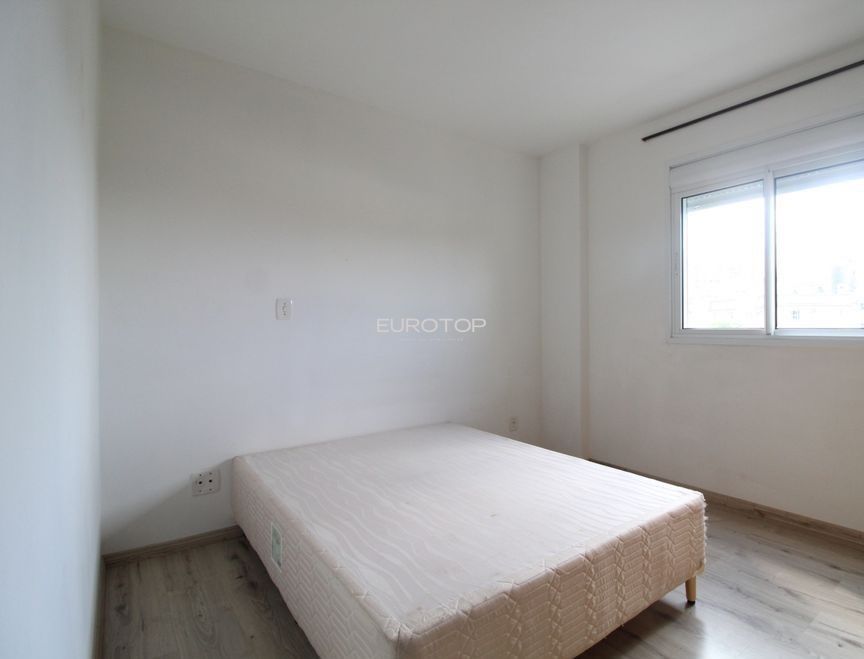 Apartamento à venda com 2 quartos, 63m² - Foto 13