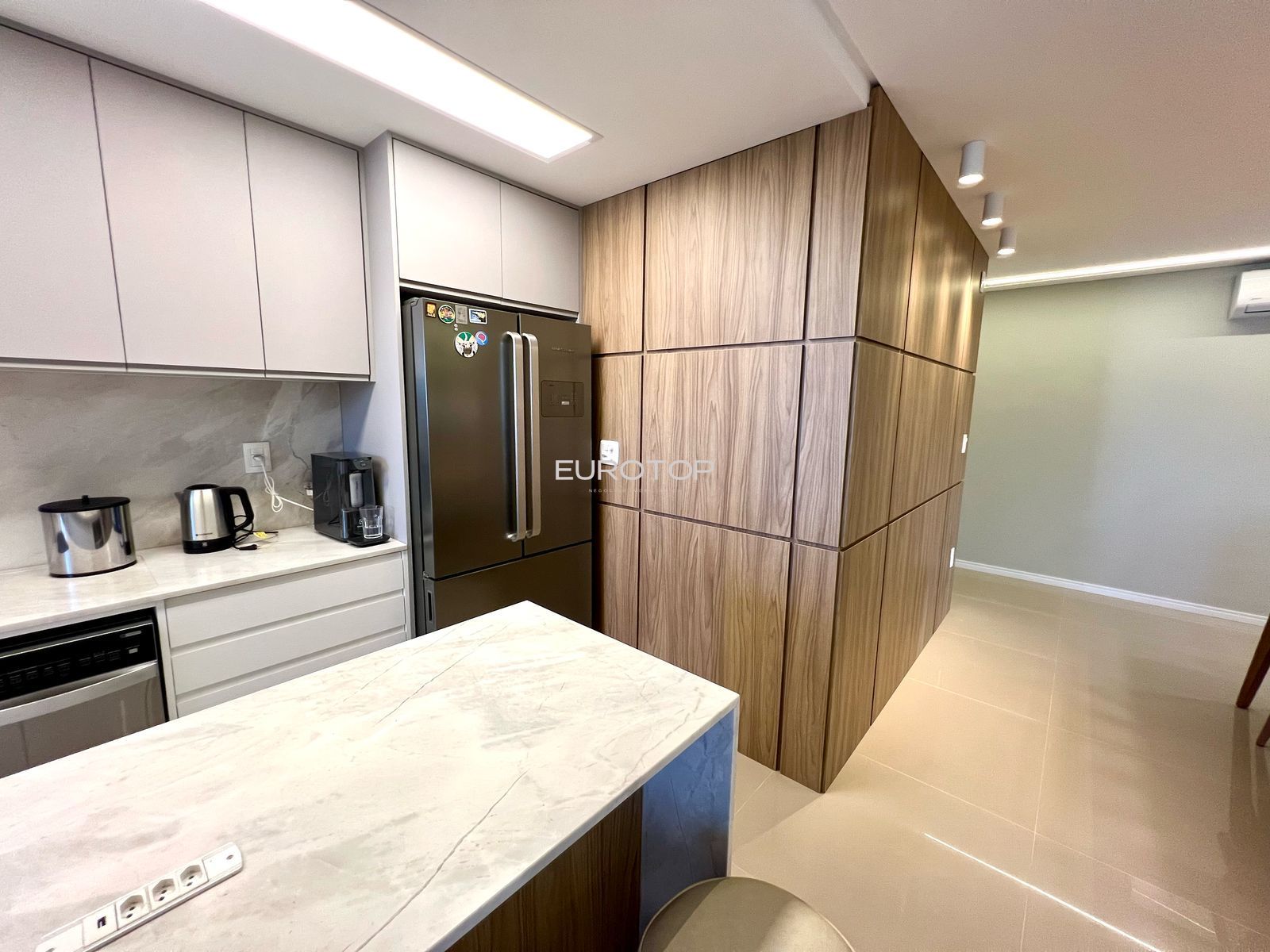 Apartamento à venda com 3 quartos, 109m² - Foto 14