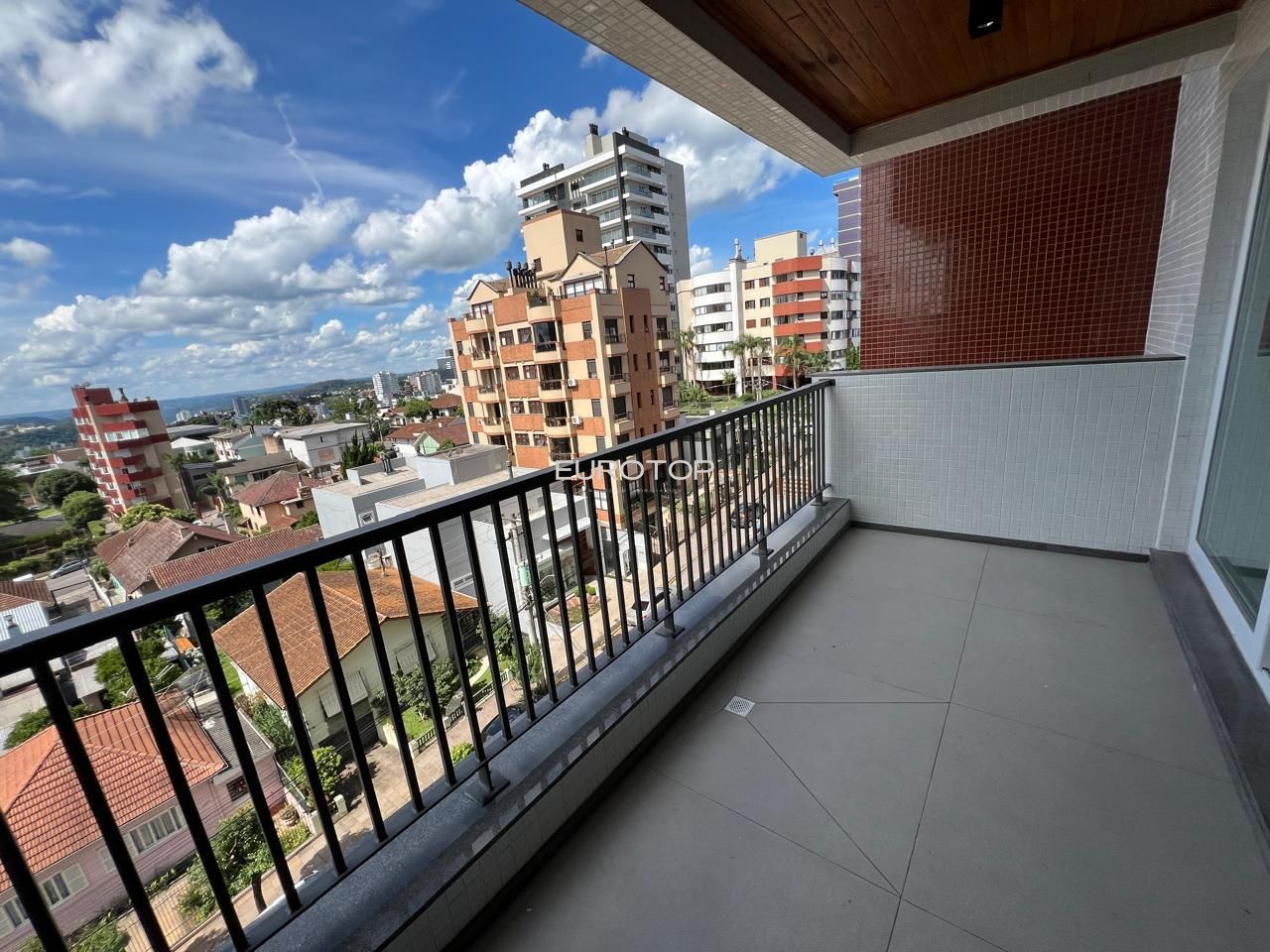 Apartamento à venda com 3 quartos, 166m² - Foto 9