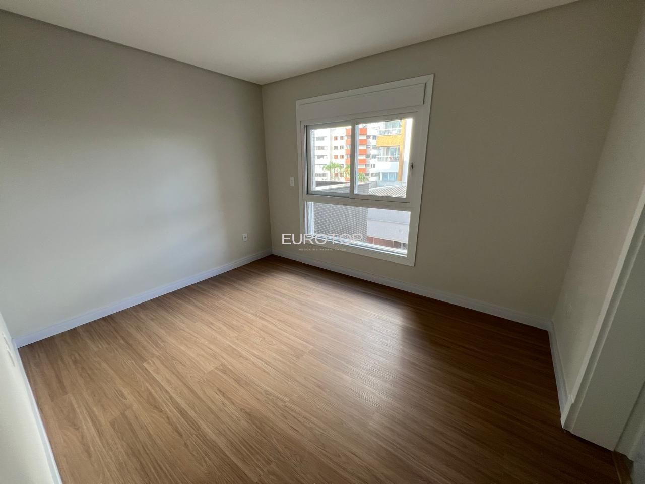 Apartamento à venda com 3 quartos, 166m² - Foto 24