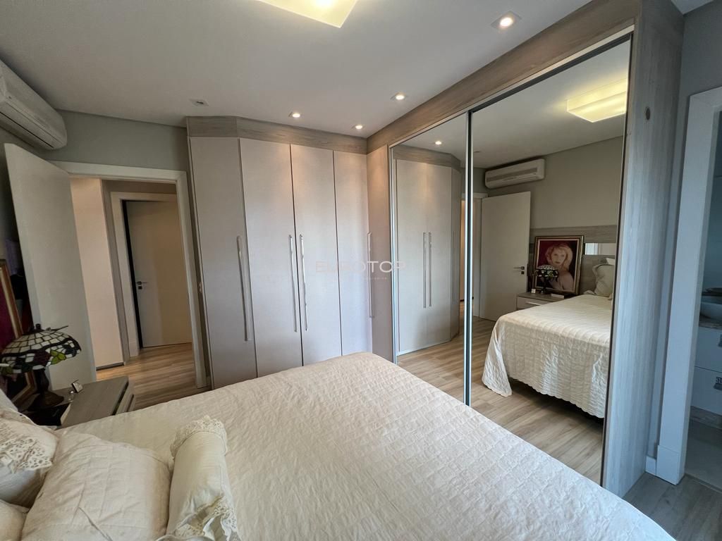 Apartamento à venda com 3 quartos, 137m² - Foto 22