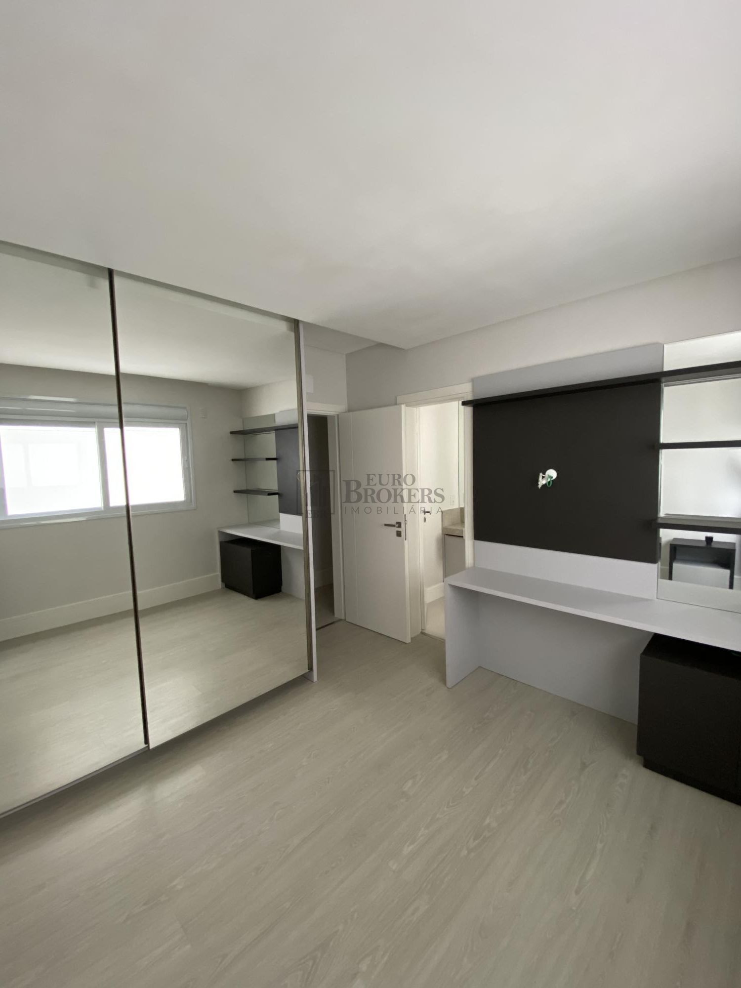 Apartamento para alugar com 5 quartos, 237m² - Foto 19