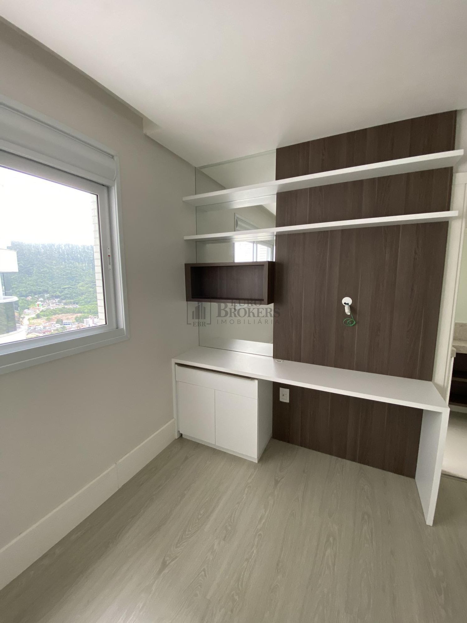 Apartamento para alugar com 5 quartos, 237m² - Foto 27