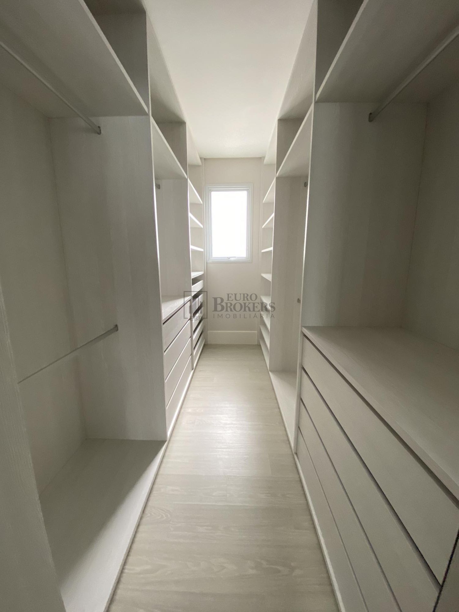 Apartamento para alugar com 5 quartos, 237m² - Foto 30