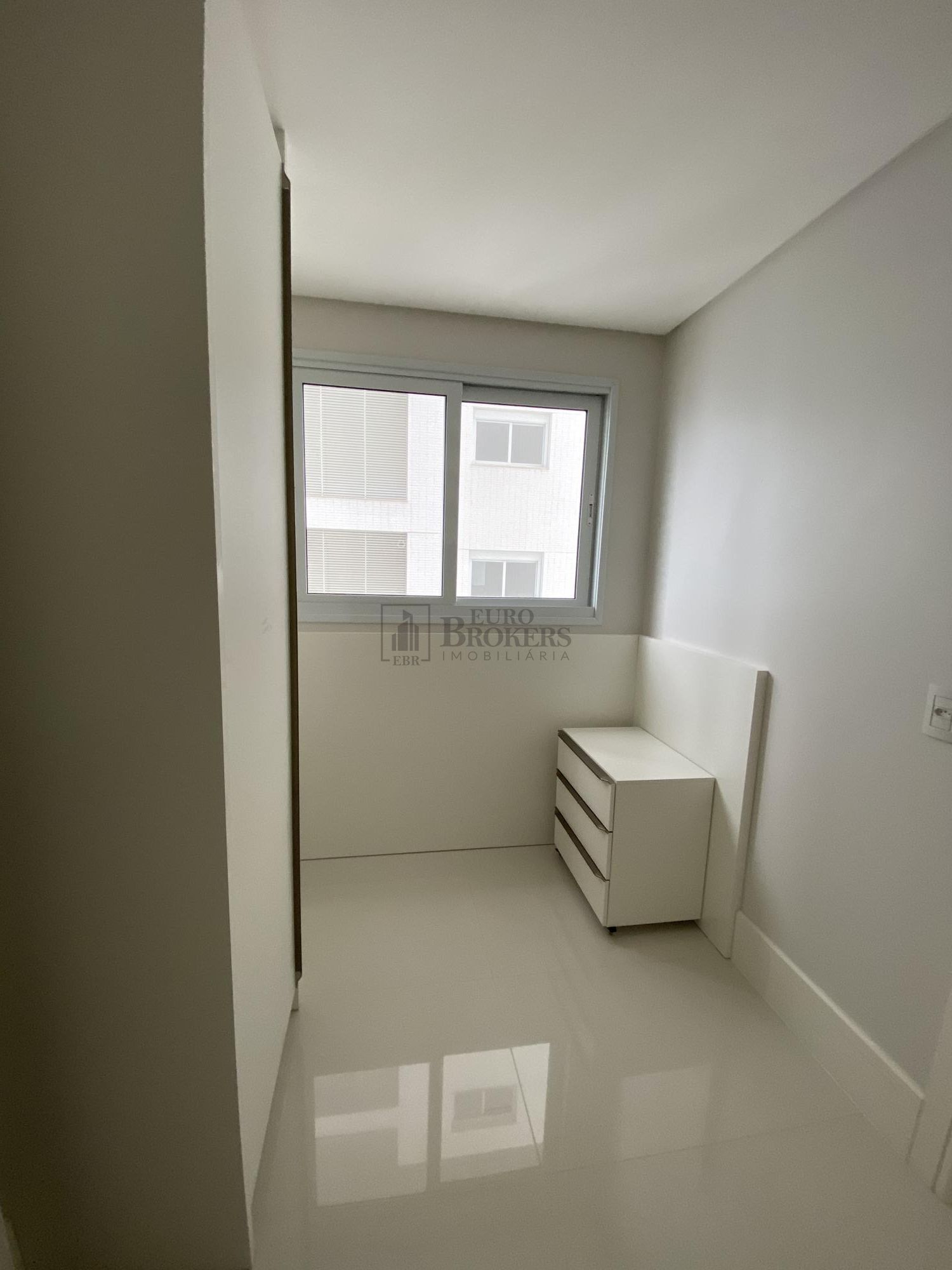 Apartamento para alugar com 5 quartos, 237m² - Foto 14