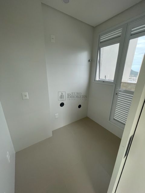 Cobertura à venda com 3 quartos, 240m² - Foto 17