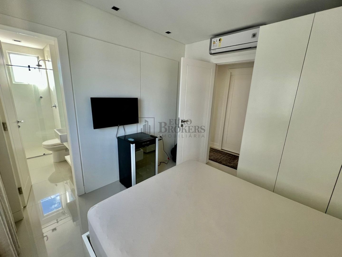 Apartamento à venda com 4 quartos, 144m² - Foto 13