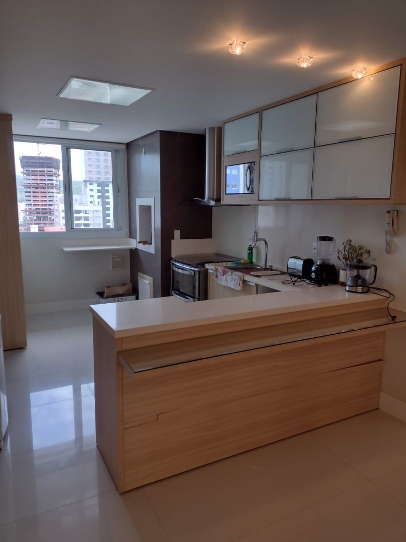 Apartamento  venda  no Centro - Balnerio Cambori, SC. Imveis