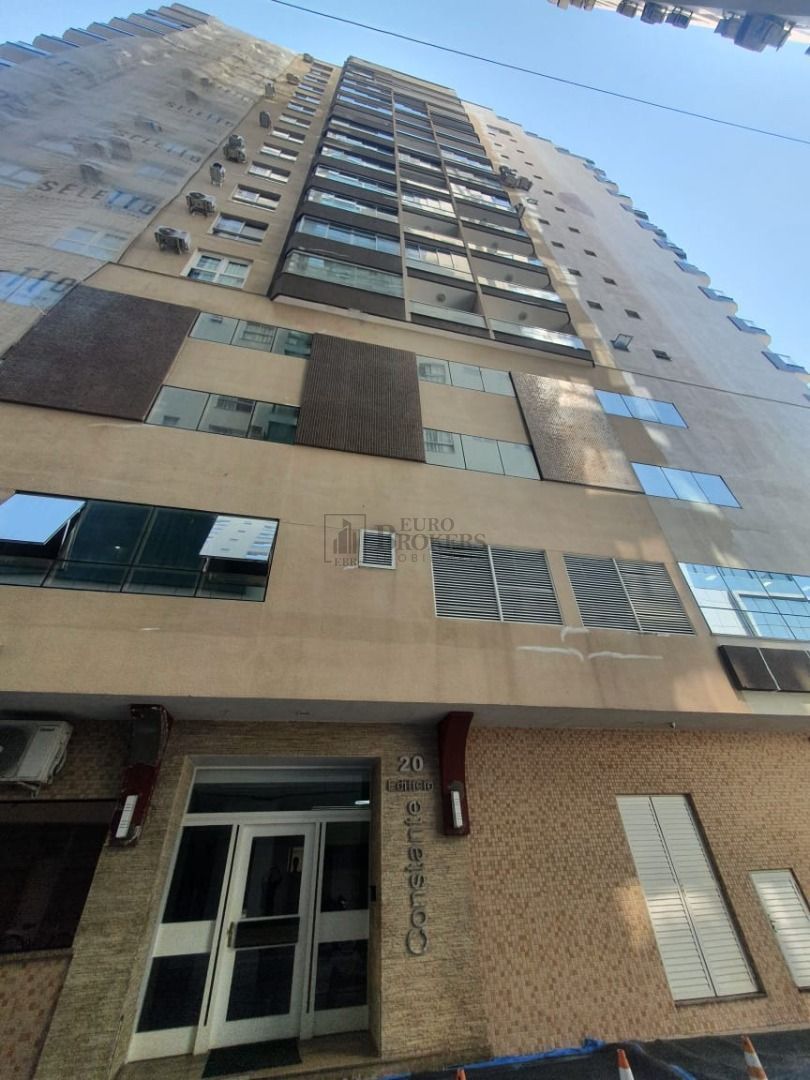 Apartamento à venda com 4 quartos, 206m² - Foto 43