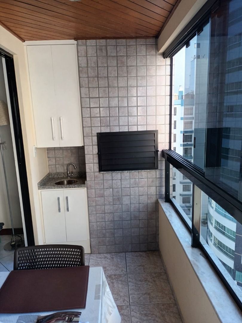 Apartamento à venda com 2 quartos, 115m² - Foto 2