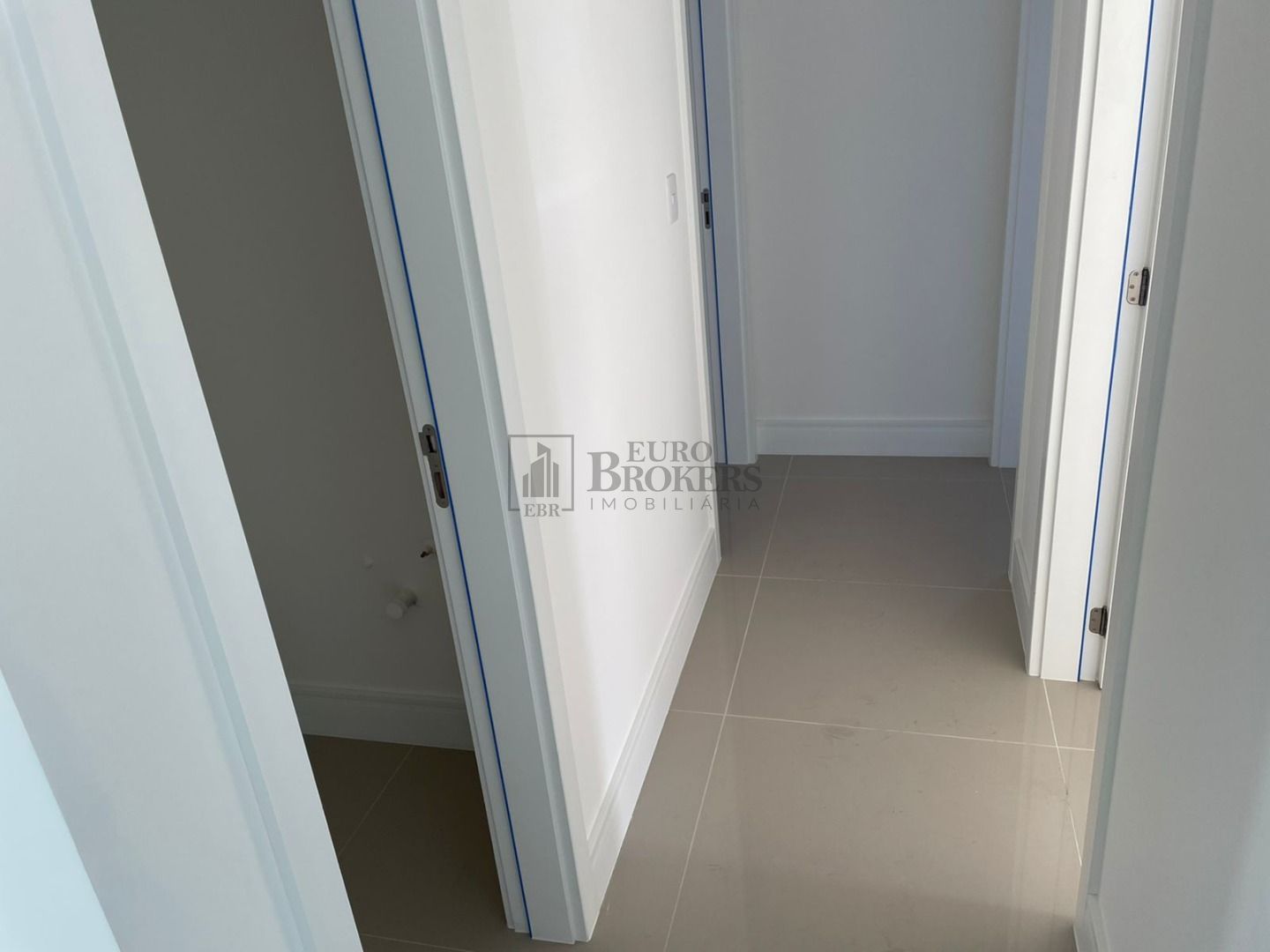 Apartamento à venda com 3 quartos, 117m² - Foto 13