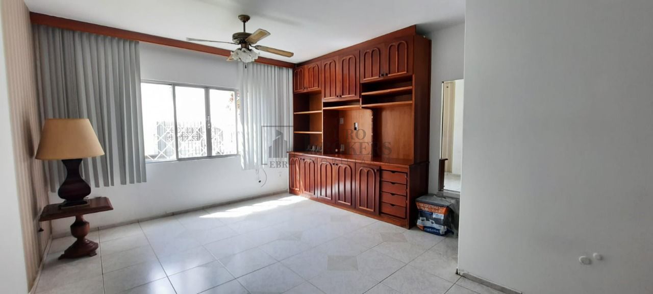 Casa à venda com 4 quartos, 260m² - Foto 9