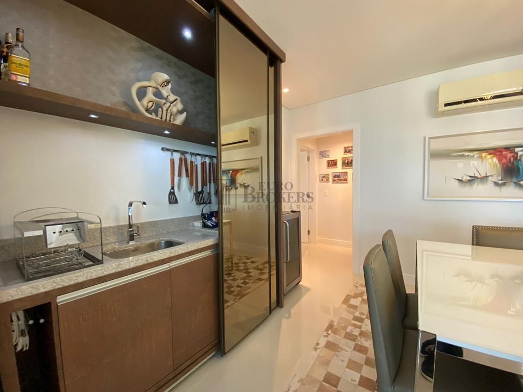 Apartamento à venda com 4 quartos, 180m² - Foto 6