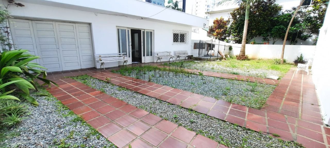 Casa à venda com 4 quartos, 260m² - Foto 38