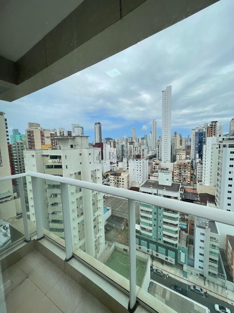 Apartamento à venda com 3 quartos, 130m² - Foto 17