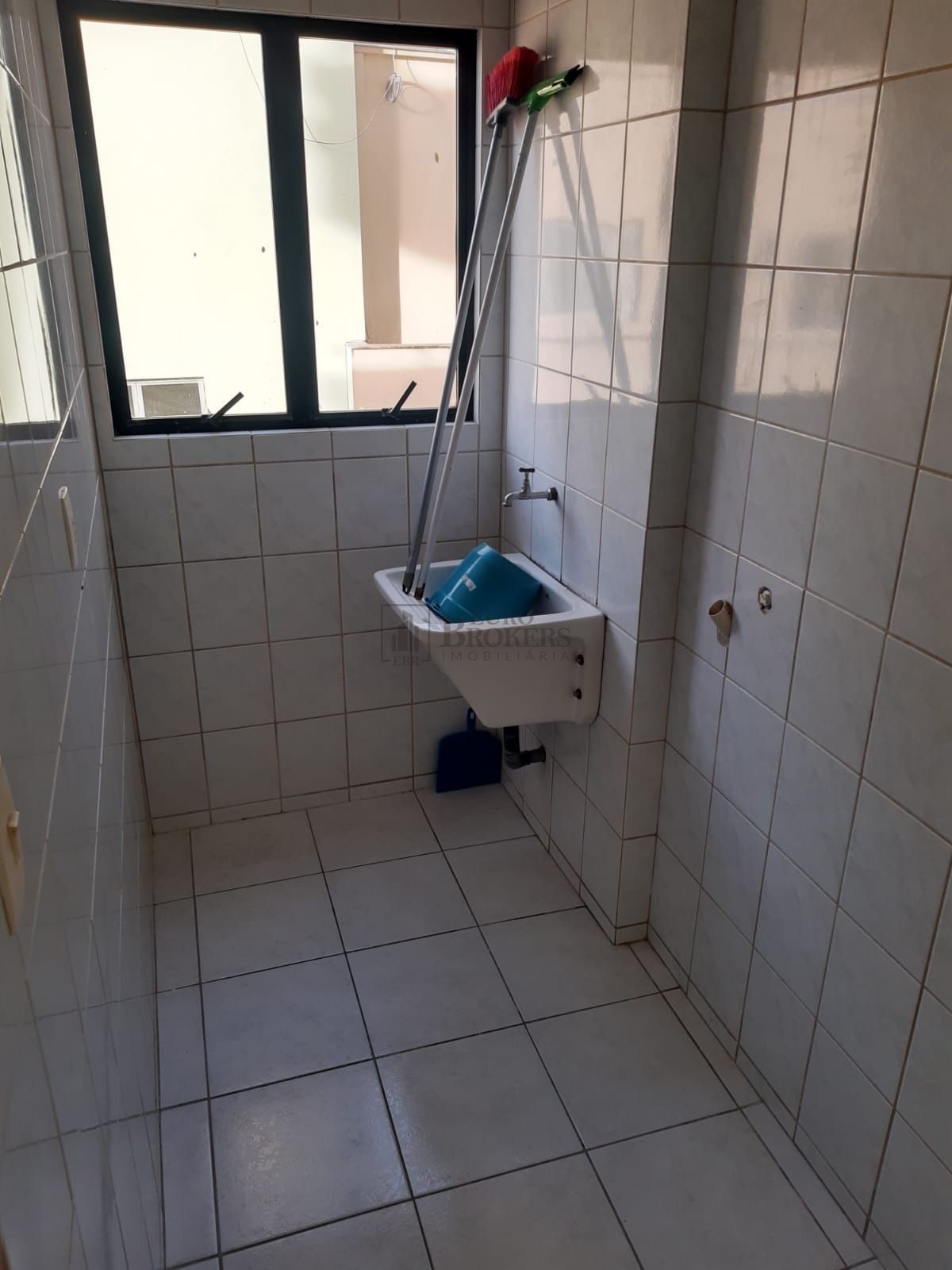 Apartamento para alugar com 2 quartos, 75m² - Foto 14