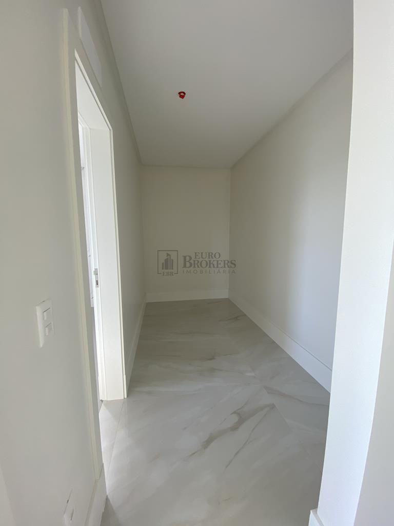 Apartamento à venda com 5 quartos, 230m² - Foto 15